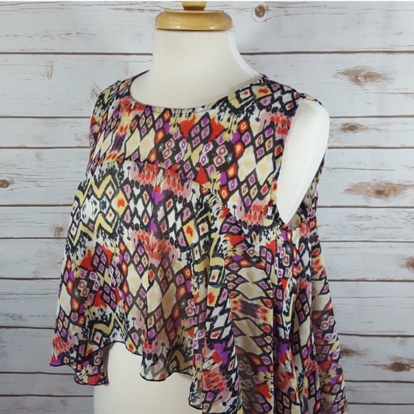 Otis & Maclain | Boho Festival Shark Bite Hem Top - Picture 2 of 6